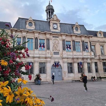 Le Clos Guivet Troyes Exteriör bild