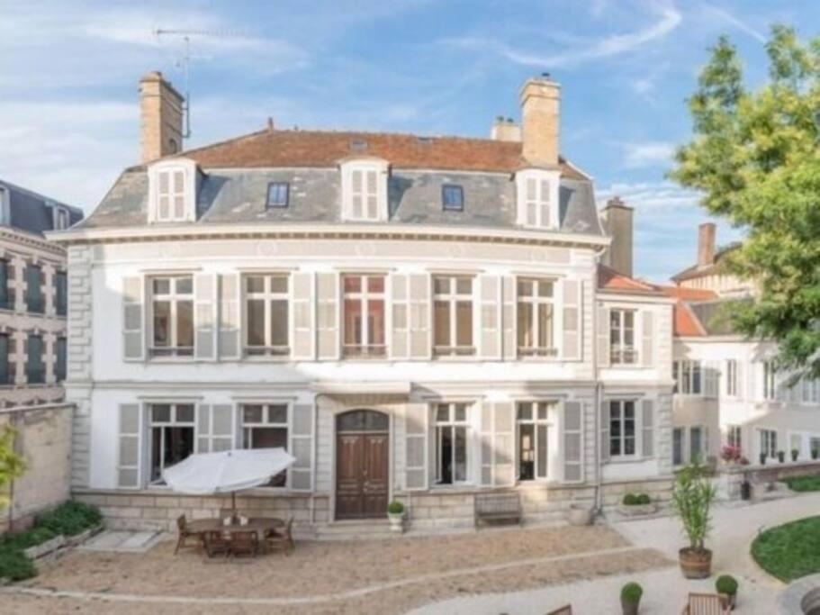 Le Clos Guivet Troyes Exteriör bild