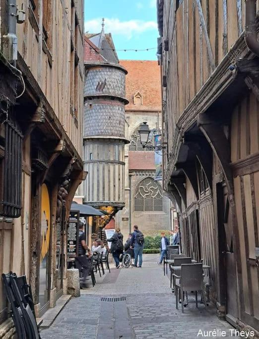 Le Clos Guivet Troyes Exteriör bild