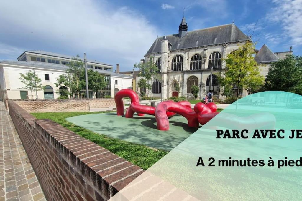 Le Clos Guivet Troyes Exteriör bild